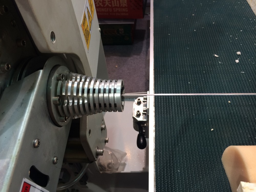 Polyurethane Oscillating Blade Cutting Machine Industrial Computer