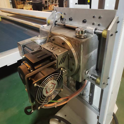 China Hot Sale CNC Oscillating Dual-Blade Foam Cutting Machine for Soft Flexible Sponge Shape Cutting